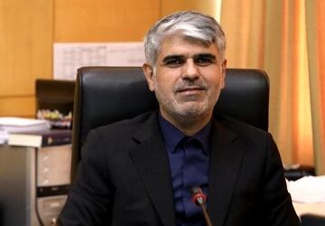 دانش‌آموزان باید با سلاح علم و دانش با دشمنان این مرز و بوم مقابله کنند