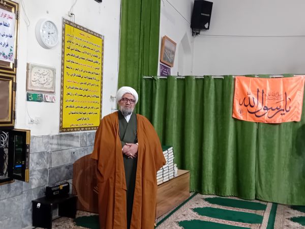 مراسم جشن دهه فجر در مسجد پنج تن آل عبا