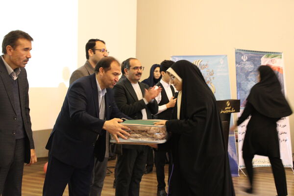 همایش تجلیل از پژوهشگران و نخبگان دانش‌آموزی در سملقان