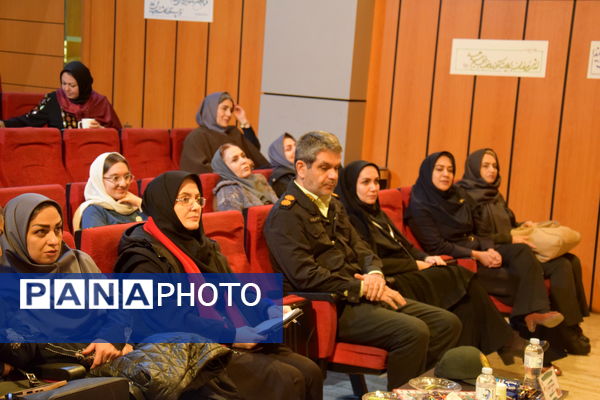 اختتامیه بیست‌وهفتمین جشنواره قصه‌گویی در کانون پرورش فکری کودکان و نوجوانان البرز 