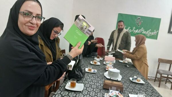 نشست بیان خاطرات و روایات در محمودآباد 