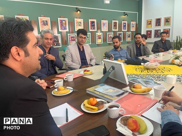 جلسه  هم اندیشی کارشناس مسولان فرهنگی وهنری استان خراسان رضوی