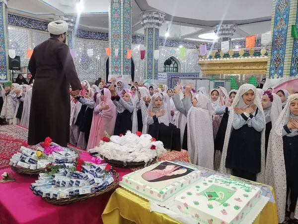 برگزاری جشن تکلیف پایه  سومی های مدرسه ناهید نخودی