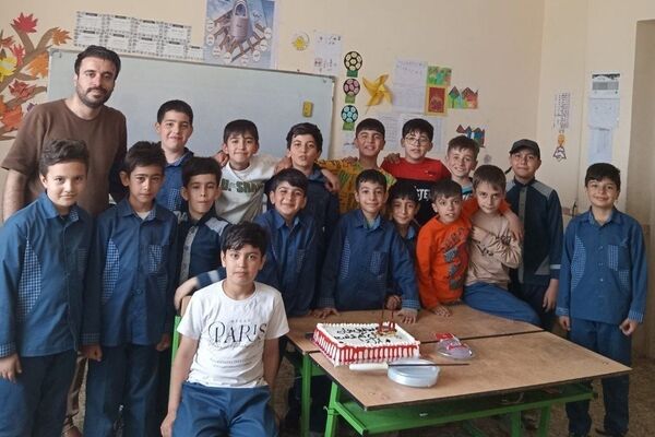 اثرگذاری معلم در یک لبخند، یک حمایت و یک توجه خلاصه می‌شود