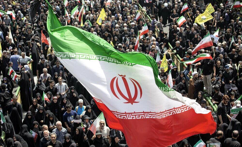 مهم‌ترین مسئله امروز، بازسازی کانال‌های ارتباطی میان دولت و جامعه است/ ضرورت تقویت اعتماد عمومی و حفظ انسجام ملی