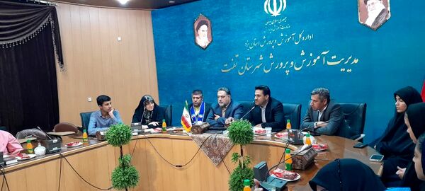 نشست خبرنگاران پانا تفت با رئیس سازمان دانش‌آموزی استان یزد