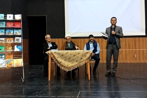 پاسداشت نویسندگان در اداره فرهنگ و ارشاد قدس