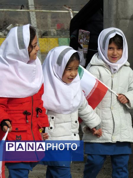 حضور پرشور مردم غلامان در راهپیمایی ۲۲ بهمن