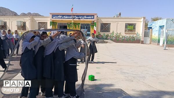 نبض مدارس و محله با «کاروان مهر» کانون عترت خواف 