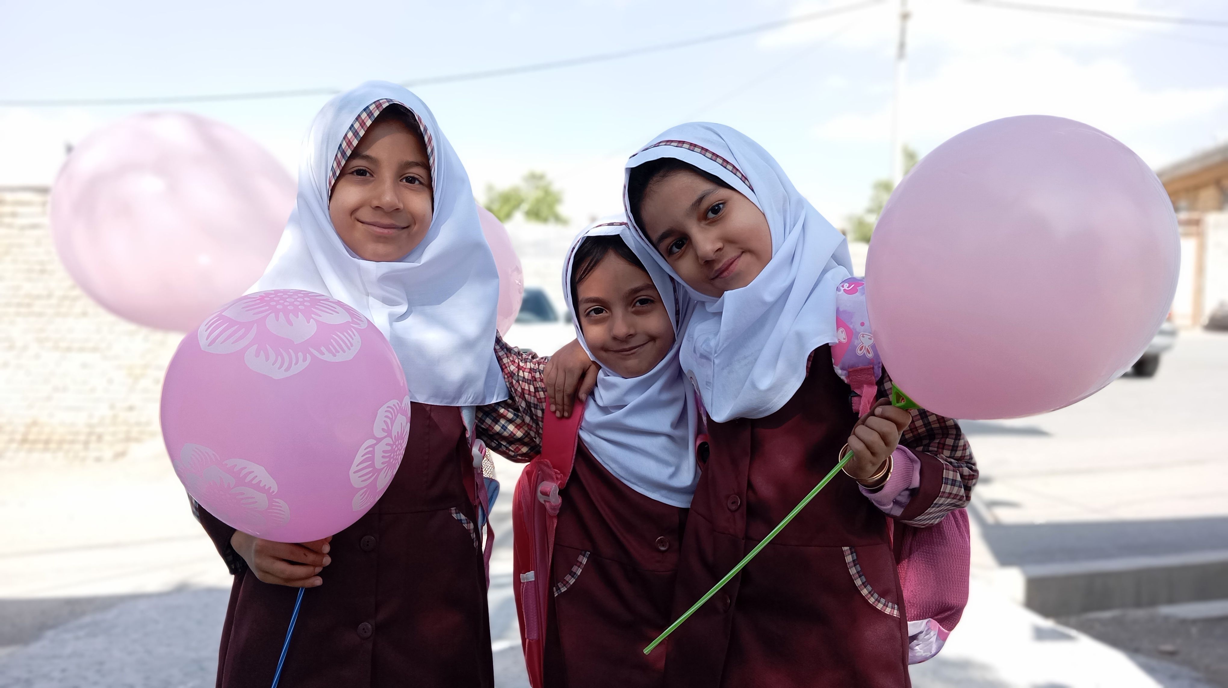 شکوفه‌های لبخند در جشن شکوفه‌ها؛ آغاز فصل دانش‌آموزی با شادی و هیجان