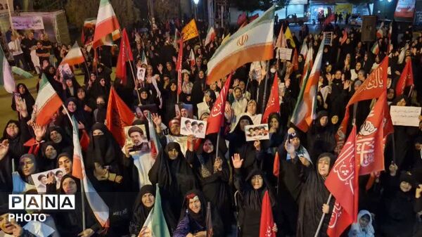 همزمان با سراسر کشور؛ صد و هفتاد و یکمین شب «بیعت با رهبری» در نورآباد