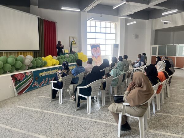 برگزاری جلسه اولیا و مربیان پایه اول دبستان شهید تندگویان