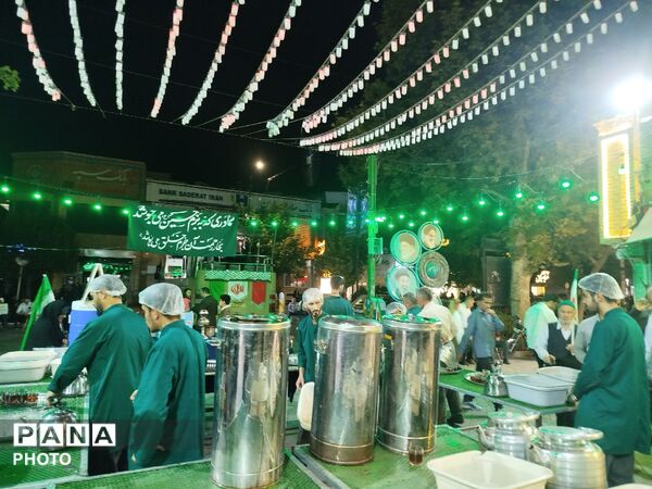 خدمت‌رسانی بی‌وقفه چایخانه حضرت زهرا (س)  نیشابور