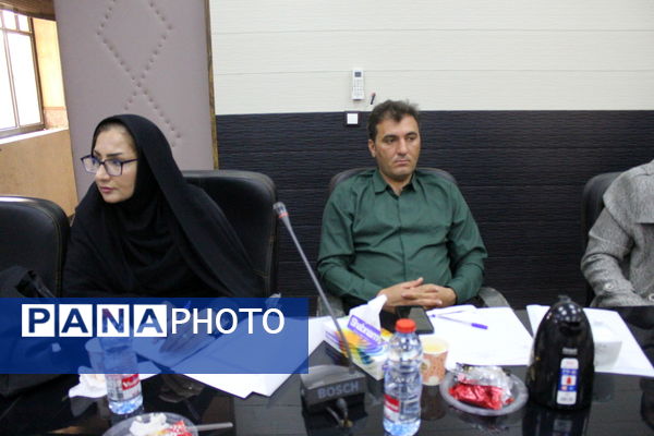 نشست تخصصی کارشناسان سواد آموزی استان بوشهر