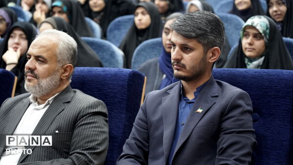 اختتامیه نمایشگاه های مدرسه انقلاب