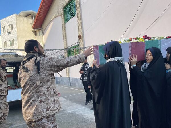 استقبال از شهید خوشنام در دبیرستان شاهد ساری 