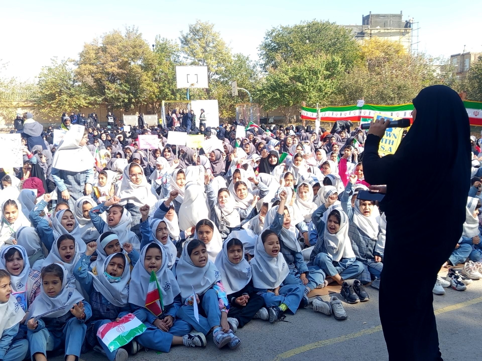 مراسم ۱۳ آبان در مجتمع آموزشی المهدی(عج)