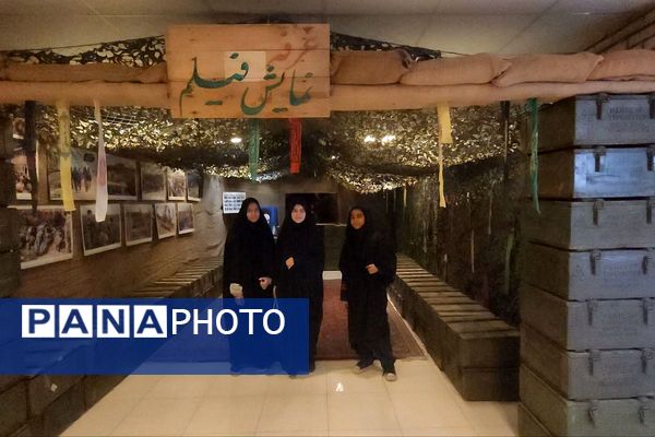 زیارت گلزار شهدا و اقامه نماز جماعت دانش‌آموزان فرزانگان در امامزاده ابراهیم ملارد