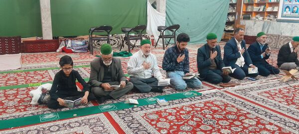 اعتکاف غوطه ور شدن در دریای روشن امید