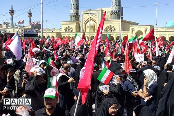  وداع با رهبر شهید در جوار بارگاه رضوی