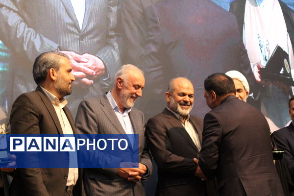 جلسه شورای اداری استان تهران با حضور وزیر کشور به‌مناسبت هفته معلم