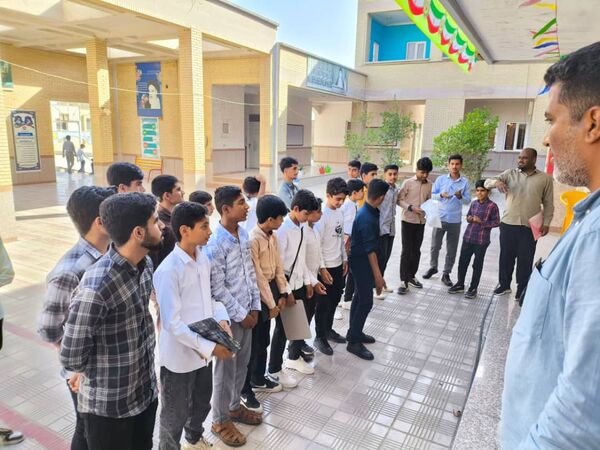 اعزام دانش‌‌آموزان سندرک به مسابقات استانی قرآن، عترت و نماز