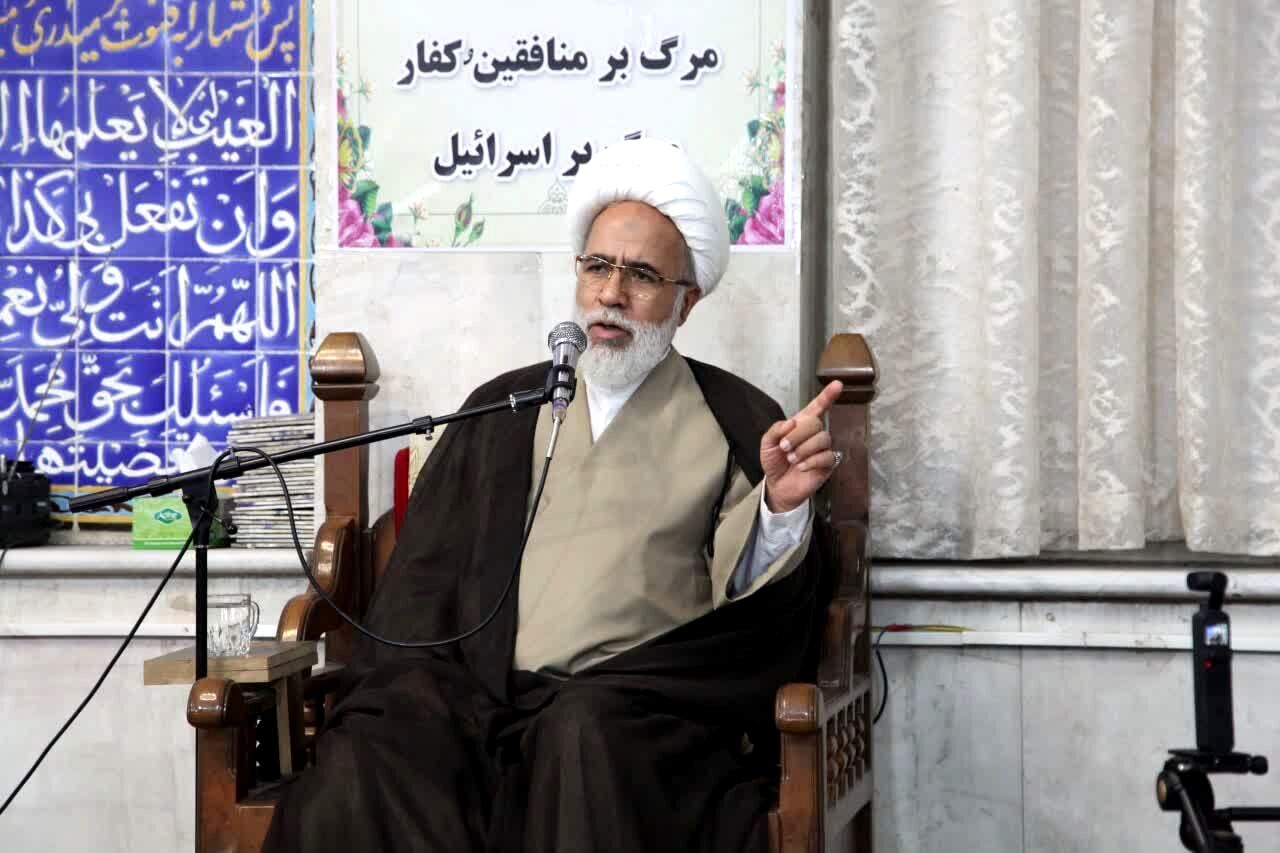 امروز رسانه‌ها در جوامع بشری میدان داری می‌کنند