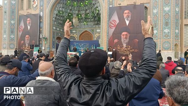 اقامه نماز عید فطر و تشییع پیکر شهید «کیارش» در مسجد جمکران
