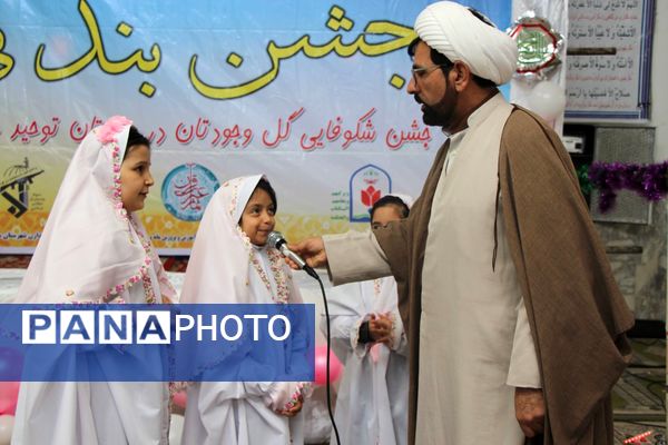 پرواز فرشته‌های آسمانی؛ جشن تکلیف دختران سملقان در مسجد جامع