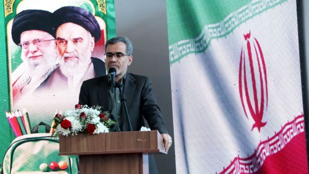 کوچک‌انگاری آموزش و پرورش باید از میان برداشته شود و معلم و مدرسه بر صدر تصمیمات قرار بگیرد