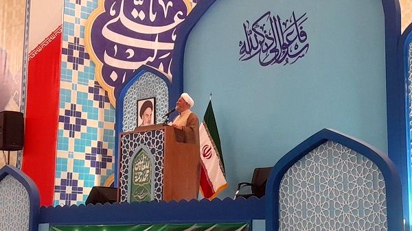 مسلمانان باید در برابر دشمنان متحد باشند