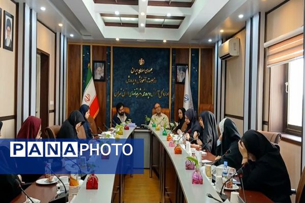 برگزاری دومین جلسه شورای دانش‌آموزی شهرستان‌های استان تهران 