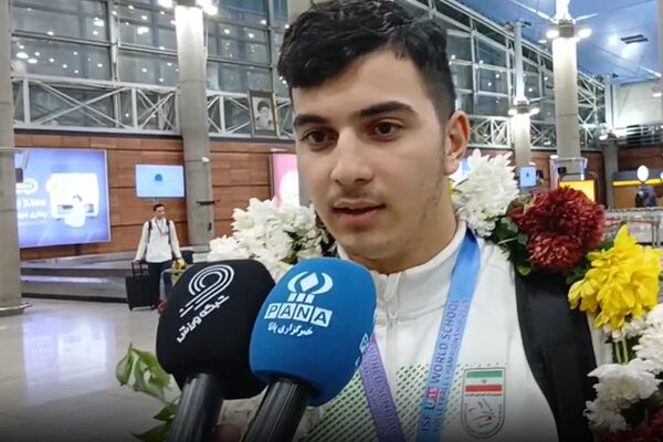 هدفم پوشیدن پیراهن تیم ملی بزرگسالان است/ می‌خواهم جا‌ پای امیر غفور بگذارم
