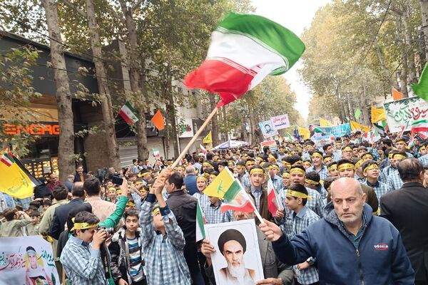  راهپیمایی 13 آبان در شهریار