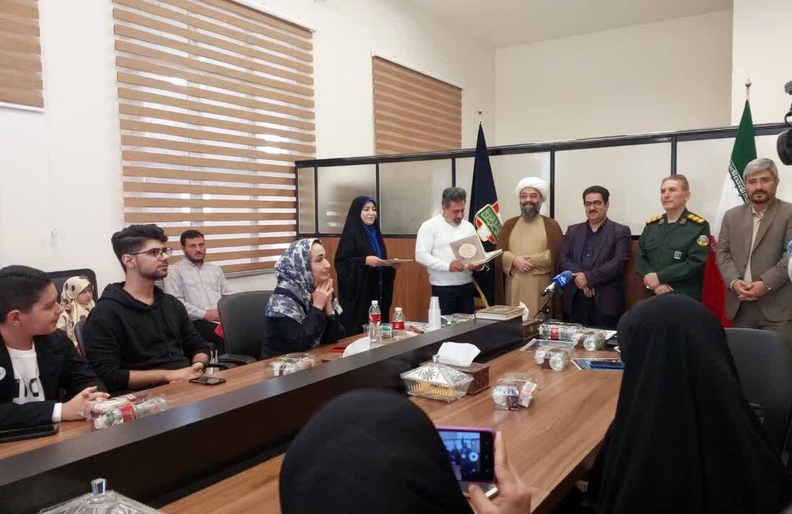 تجلیل از برگزیدگان جشنواره‌ فعالان دفاع مقدس و مقاومت در فضای مجازی 