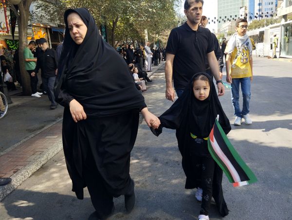 حضور جاماندگان اربعین حسینی در جوار امام مهربانی‌ها