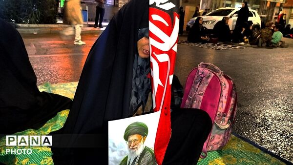 طنین نوای مذهبی در صدوهشتادونهمین شبِ گردهمایی در حسینیه امام خمینی نیشابور
