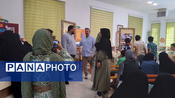 نشست ادبی خوانش نامه‌های سهراب سپهری در قم