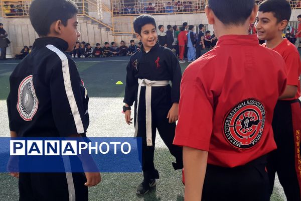 المپیاد ورزشی در دبستان شاهد حیات ناحیه 3 شیراز