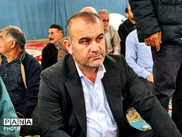 اقامه نمازجمعه با حضور فرهنگیان و دانش‌آموزان در گلوگاه