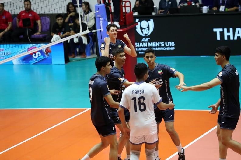 غُرش شیرهای جوان والیبال ایران در آسیا؛ صعود شاگردان صادقیانی