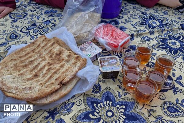 صبحانه سالم در هنرستان کبری زرگران ملارد 