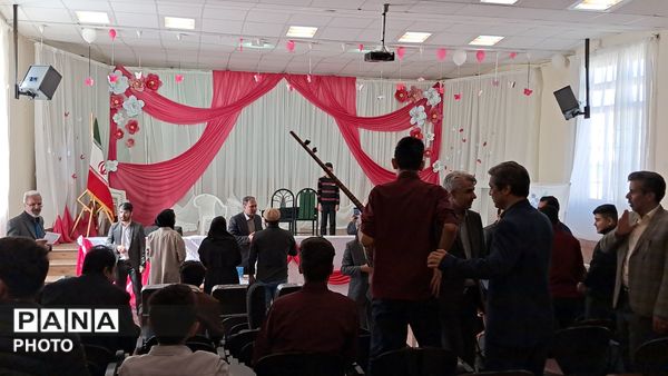 مسابقه هم نوازی، تک نوازی و آواز خوانی پسران در شهرستان کاشمر 