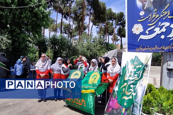 عطر رضوی در رباط کریم؛ نماز جمعه میزبان جشن میلاد امام رضا (ع)