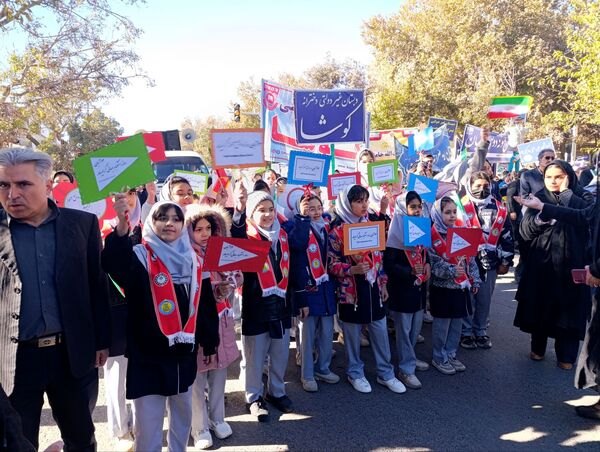 راهپیمایی ۱۳ آبان و روز دانش آموز در نیشابور 