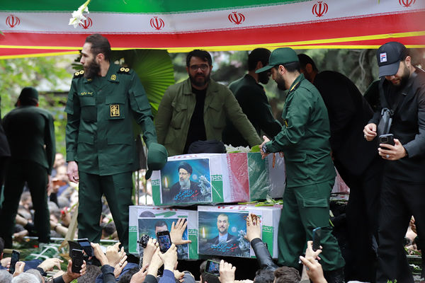 تشییع پیکر شهدای خدمت در تبریز