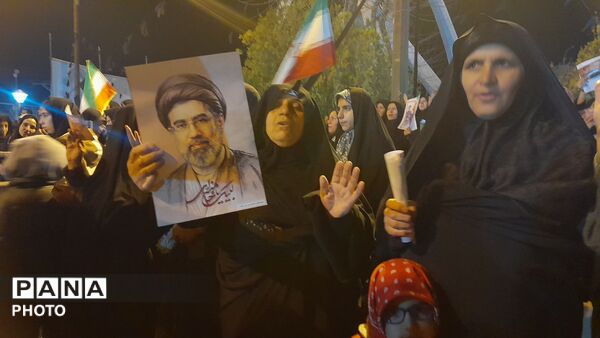 سوزاندن  نمادهای خصومت در چهارشنبه سوری نورآباد