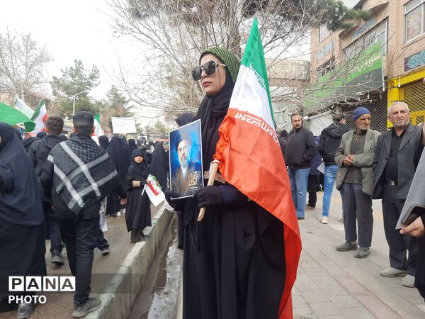 راهپیمایی روزجهانی قدس باحضور پرشور مردم در شهرستان نیشابور