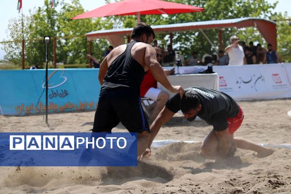 مسابقات کشوری انتخابی تیم ملی کُشتی ساحلی در بناب