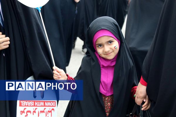 حضور مردم آمل در راهپیمایی روز قدس